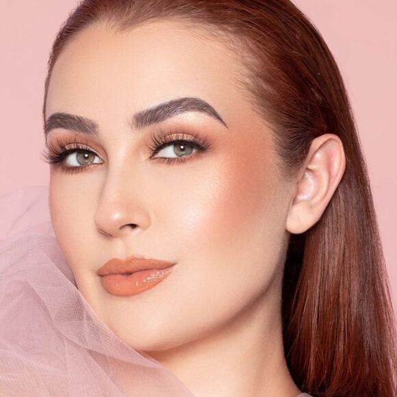 Kenia Ontiveros Beauty Glow and Go Kit 6 products in one pretty palette NEW - Picture 3 of 8